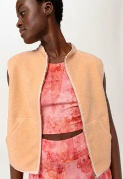 ACTIVE UNISEX - Weste - Apricot -Hessnatur 0c2981f5035b4b26b46dafcb0bc6bf39