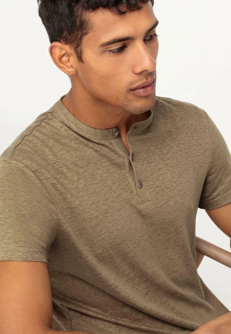 AUS REINEM LEINEN - T-Shirt Basic - Safari 3 AUS REINEM LEINEN - T-Shirt Basic - Safari – Bild 3