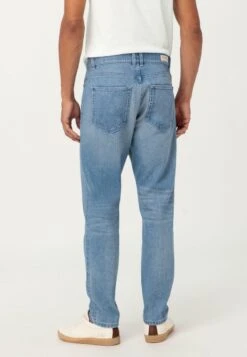 Jeans Tapered Fit - Light Blue -Hessnatur 1382c60bee884819a9972bd5a7fef723