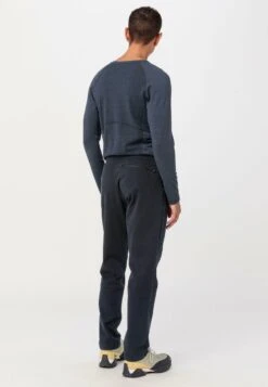 OUTDOOR TAPERED FIT - Chino - Schwarz -Hessnatur 32b160ec653f44a7a1da9142f231a760