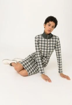 JACQUARD - Strickkleid - Dunkelgrün -Hessnatur 3af3be87a5654a7bb50728c0c95f3d93