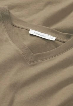 AUS REINER BIO-BAUMWOLLE - T-Shirt Basic - Safari -Hessnatur 5c65ebb487ba486e9fcdc15eb9d4c69f
