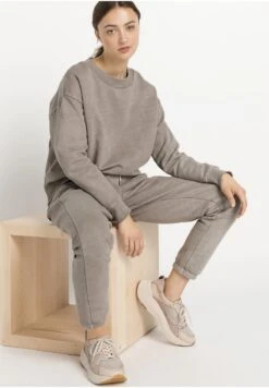 MINERAL DYE ORGANIC JOGGPANTS - Jogginghose - Stein 8 MINERAL DYE ORGANIC JOGGPANTS - Jogginghose - Stein -Hessnatur 9a3853bb45fd4546837245bbabc8bf17