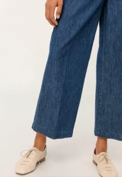 Flared Jeans - Medium Blue -Hessnatur eefe56858f60424fa8c8defa7a7e32fb