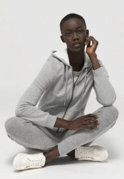 Sweatjacke - Grau -Hessnatur f43d08c8da104dd2bdd4075b77bffe3f